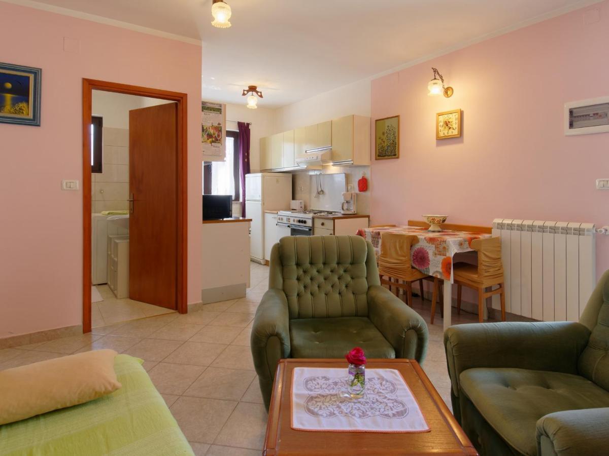 Apartment Laganis Plovanija Εξωτερικό φωτογραφία