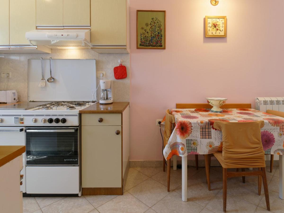 Apartment Laganis Plovanija Εξωτερικό φωτογραφία
